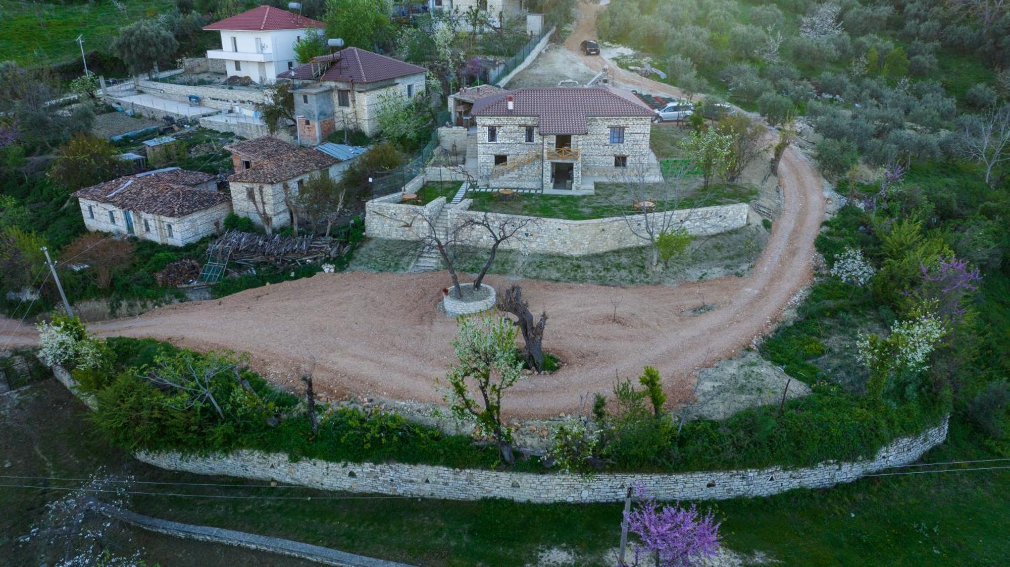 Villa Shpiragu Village Experience Berat Zewnętrze zdjęcie