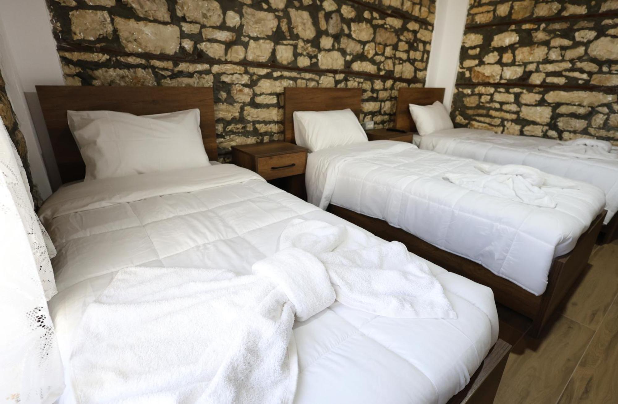 Villa Shpiragu Village Experience Berat Zewnętrze zdjęcie